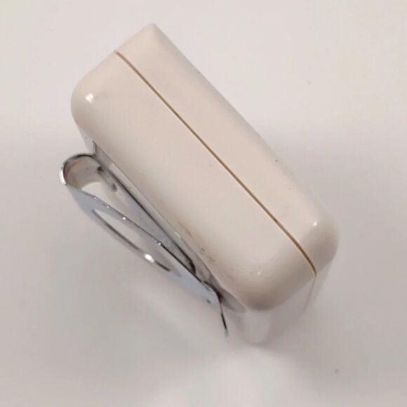 Lillian Vernon Count A Step Electric Pedometer with  Slide out Calculator - Picture 10 of 14